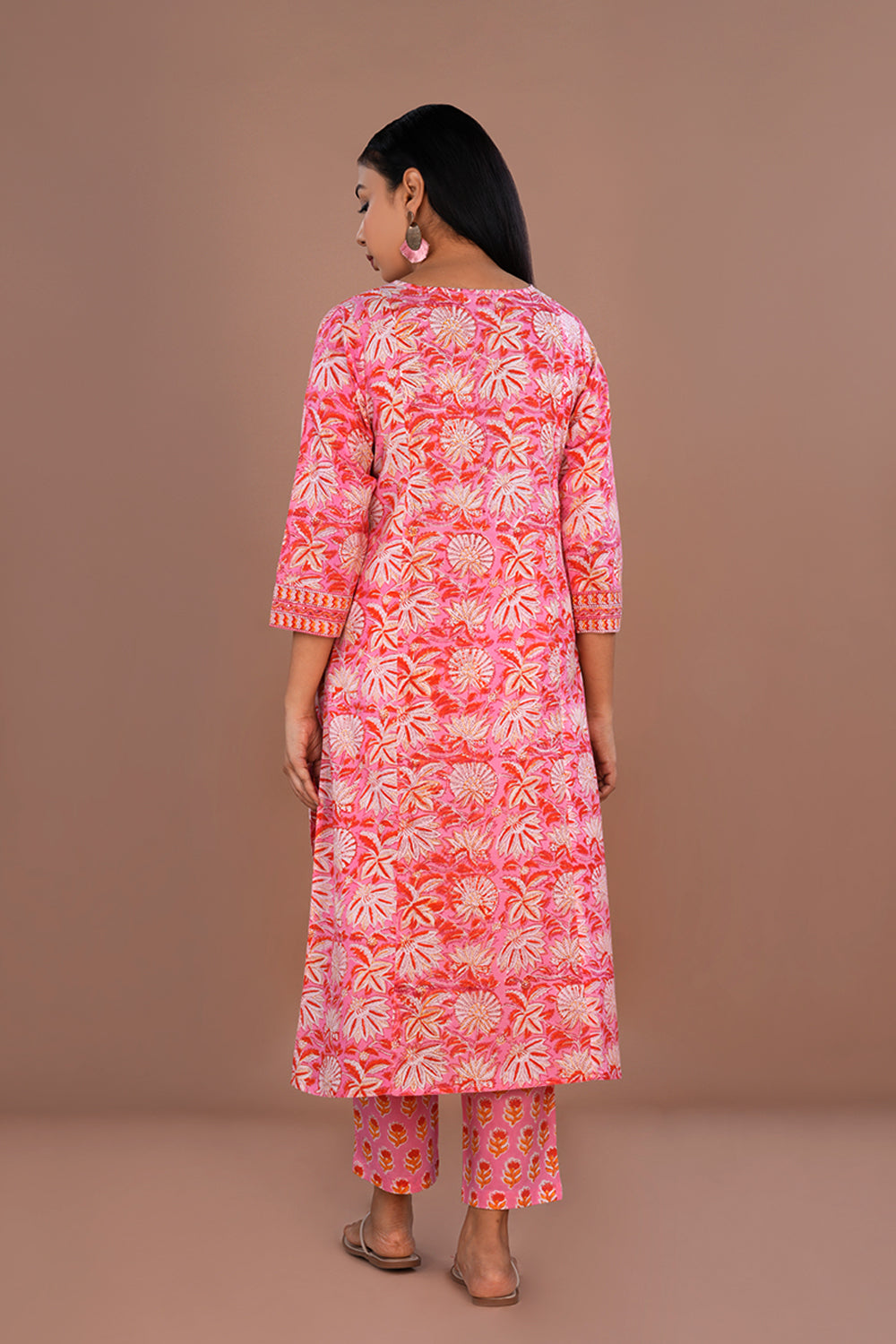 Image of Pink Sanganeri block printed cotton kurta and pants set
